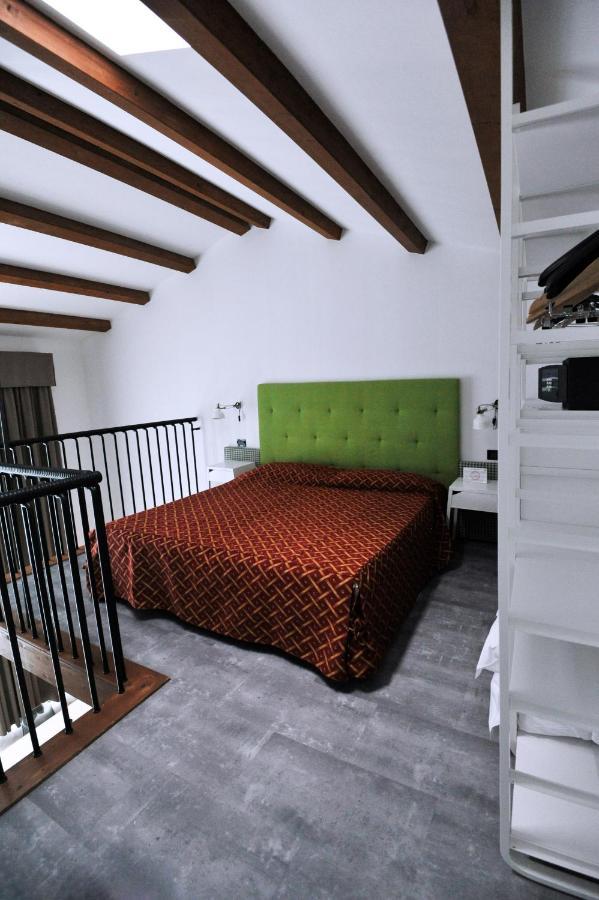 Hotel Marzia Holiday Queen Каорле Экстерьер фото