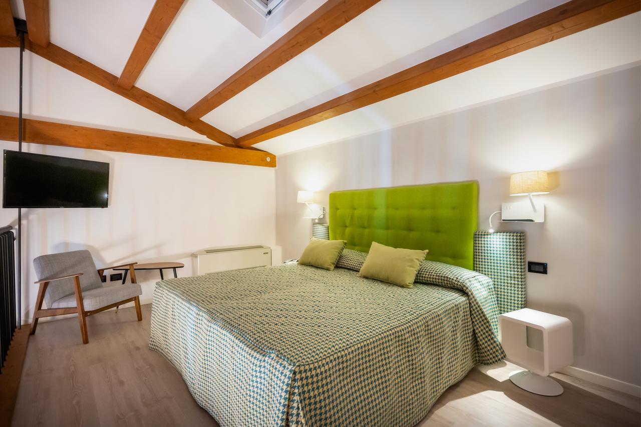 Hotel Marzia Holiday Queen Каорле Экстерьер фото